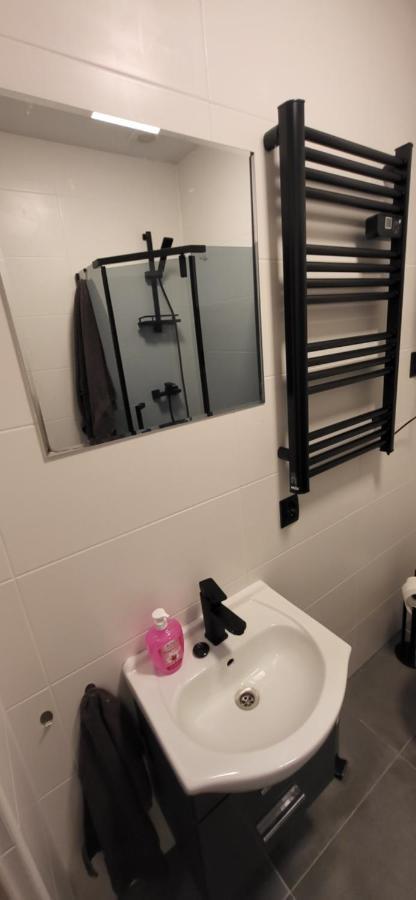 Апартаменты Apartament Pod Wieza Пётркув-Трыбунальский Экстерьер фото